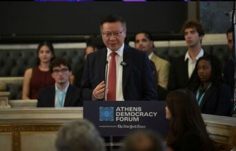 Τζανγκ Γουέιγουεϊ: Κίνα και Δύση πρέπει να μάθουν η μία από την άλλη