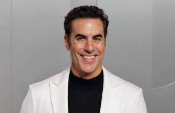 Ο Σάσα Μπάρον Κοέν πρωταγωνιστεί στο πρώτο θεατρικό έργο του Κουέντιν Ταραντίνο, που θα κάνει πρεμιέρα στο Γουέστ Εντ του Λονδίνου το 2027.
