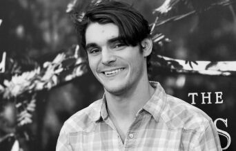 RJ Mitte: Σου μοιάζω για σκέιτερ;