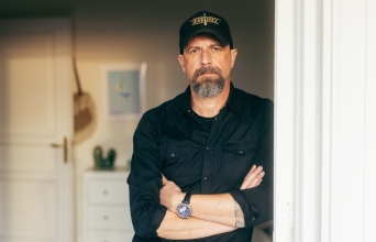 Nightfall – Ευθύμης Καραδήμας: «Ρίζες έχουν μόνο τα δέντρα»