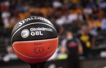 Καταρρέει η παράγκα του Ελληνικού μπάσκετ