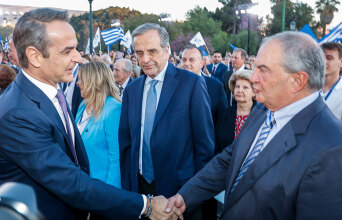 Κυριάκος Μητσοτάκης, Αντώνης Σαμαράς, Κώστας Καραμανλής
