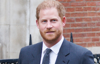 Podcast «Βιογραφίες» με την Επιστήμη Μπινάζη | Η ζωή του πρίγκιπα Χάρι