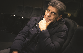 Γιάννης Μπέζος: «Ξεκουράζομαι μέσα από τη δουλειά»