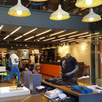 Το μαγαζί της Nike στην Ερμού