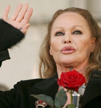 Ούρσουλα Άντρες: «Είμαι σε σοκ» – Καταγγέλλει απάτη σχεδόν 20 εκατ. ευρώ από τον διαχειριστή της