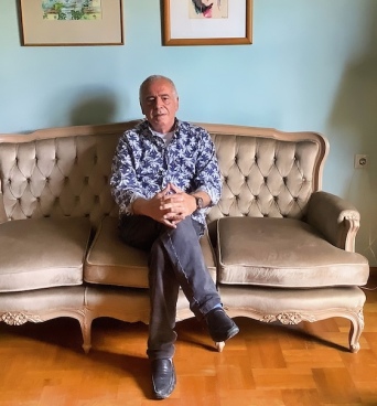 Ο Χάρης Θεοφράστου γκαζώνει στις αναμνήσεις και το τώρα του