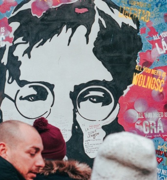 John Lennon: Το τραγούδι των Beatles που θεωρούσε πως θα ακουγόταν έναν αιώνα μετά