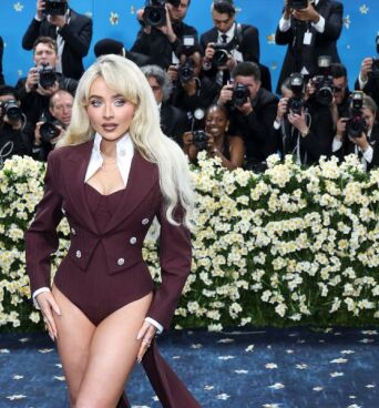 Η Σαμπρίνα Κάρπεντερ