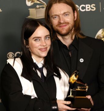 Αυστραλός ακροδεξιός ακτιβιστής ισχυρίζεται ότι η Μπίλι Άιλις ευθύνεται για την απέλασή του μετά από σάτιρα για «κατάληψη» της έπαυλής της.