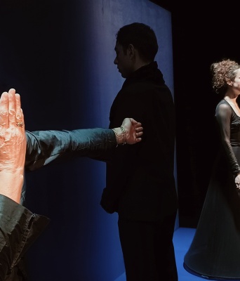 «The Cenci Family»: Διθυραμβική κριτική από το Broadway World για το έργο της Ιόλης Ανδρεάδη και του Άρη Ασπρούλη που παρουσιάστηκε στο «The Tank Theatre» της Νεας Υόρκης