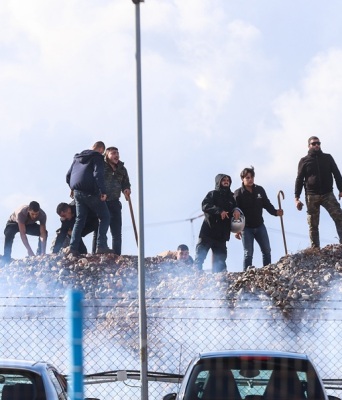 Ταυτοποιήθηκαν οι αγρότες στα επεισόδια της Κρήτης - Παραπέμπονται για εγκληματική οργάνωση