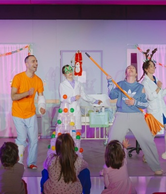 Επείγοντα Χριστούγεννα, ΚΠΙΣΝ