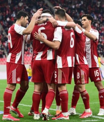 Πανηγυρισμοί παικτών του Ολυμπιακού