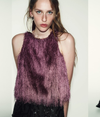 10 γιορτινές μπλούζες που βρήκαμε στην αγορά