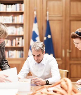 Μητσοτάκης για φωτογραφίες Καισαριανής: Ένιωσα συγκίνηση, ρίγος αλλά και υπερηφάνεια