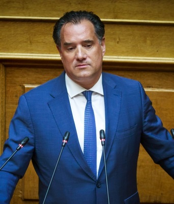 Ο υπουργός Υγείας Άδωνις Γεωργιάδης από το βήμα της Βουλής 