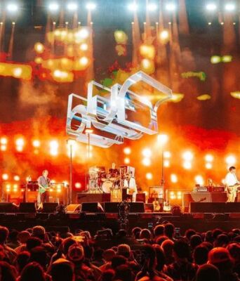 Οι Blur έδωσαν την τελευταία συναυλία τους στο φεστιβάλ Coachella, λέει ο Ντέιμον Άλμπαρν - Αποδεικνύεται «υπερβολική» η επανένωση του britpop συγκροτήματος 