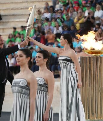 Ολυμπιακή Φλόγα: Εικόνες από την τελετή στο Καλλιμάρμαρο