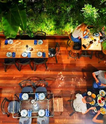 Sister, το νέο στέκι από τον Κωνσταντίνο Ζουγανέλη στο Ψυχικό