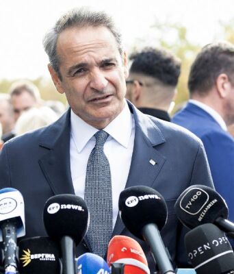 Κυριάκος Μητσοτάκης από τη Θεσσαλονίκη για την 28η Οκτωβρίου: Το μήνυμα ενότητας του 1940 καλούμαστε να το μεταλαμπαδεύσουμε στις ευθύνες της δικής μας γενιάς