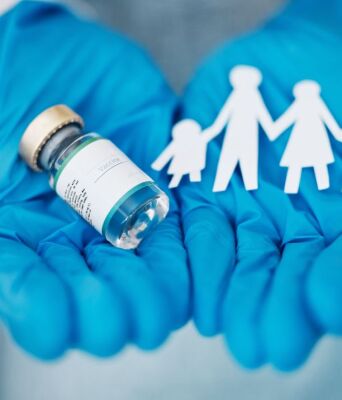 ένα φιαλίδιο εμβολίου