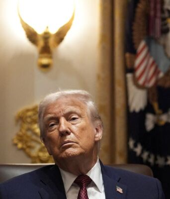 Ο Ντόναλντ Τραμπ υπαινίχθηκε ότι θα μπορούσε να σταματήσει να υποστηρίζει την Ουκρανία - Επέκρινε την Ευρώπη ως «αδύναμη» και «σε παρακμή»