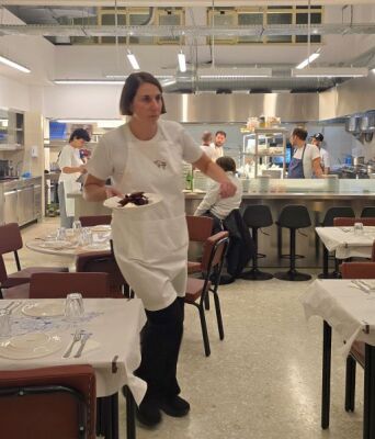 Η Ζιγκοάλα μόλις άνοιξε στην Ομόνοια και είναι το εστιατόριο που όλοι θέλουν να πάνε τώρα