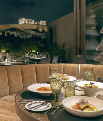 5 ξενοδοχεία για τις πιο λαμπερές μέρες του χρόνου