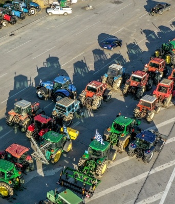 Αγρότες στα διόδια Μαλγάρων 