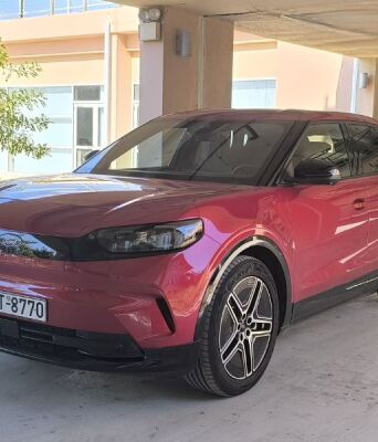 Οδηγούμε το ηλεκτροκίνητο σπορ οικογενειακό Ford Capri 