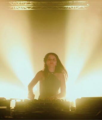 EDEN Sundays: Hector Oaks και Daria Kolosova δίνουν το τελευταίο φιλί της σεζόν στο dancefloor 