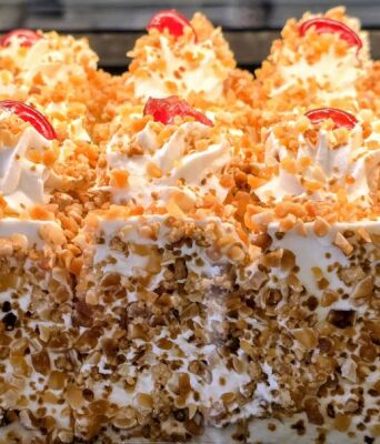 Ζαχαροπλαστείο Πανόραμα, Κυψέλη