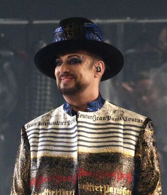 Boy George: Έχω γράψει περίπου 5 άλμπουμ ήδη με AI - Μπορώ να του πω «αυτό είναι χάλια»