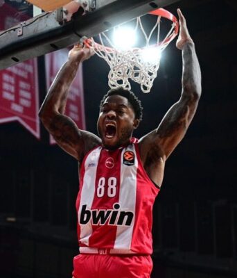 ΚΑΕ Ολυμπιακός: Στο ΑΣΕΑΔ για την τιμωρία του Ταϊρίκ Τζόουνς και το πρόστιμο στην ΚΑΕ Παναθηναϊκός