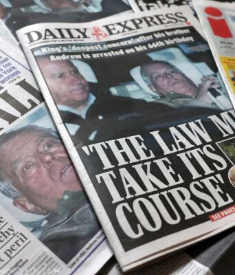 Παγκόσμια μελέτη αποκαλύπτει ελάχιστη κάλυψη της βίας κατά γυναικών στα ΜΜΕ, παρά την αύξηση περιστατικών και ψηφιακής κακοποίησης.