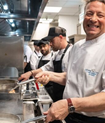 O Jamie Oliver τρελαίνεται για μαλακή φέτα!