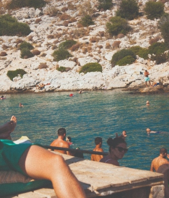 Οι ανοργάνωτες παραλίες της Αττικής 