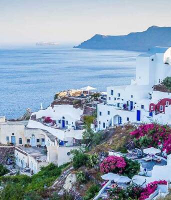 Κατοικίες στη Σαντορίνη