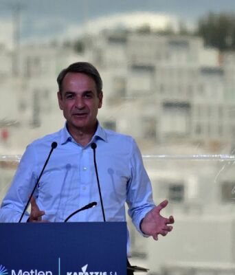 Την εφαρμογή του αφορολόγητου αγροτικού πετρελαίου στην αντλία από 1η Νοεμβρίου εξήγγειλε ο Κυριάκος Μητσοτάκης σε συνάντηση με αγρότες στη Λάρισα.