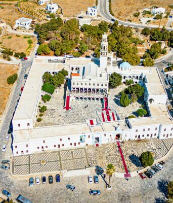 5 λόγοι για να επισκεφθείς την Τήνο και τον Οκτώβριο