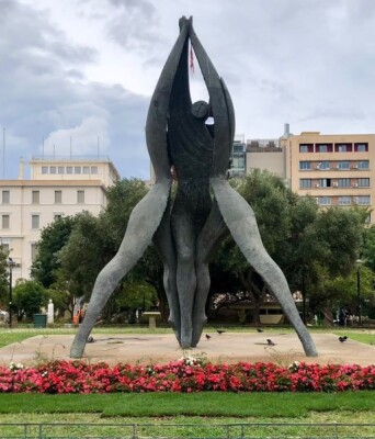 Πλατεία Κλαυθμώνος