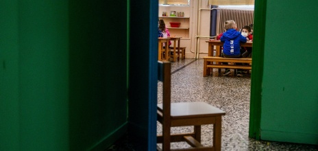 Μικροί μαθητές στο σχολείο τους