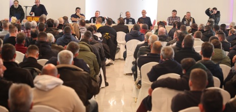 Νέο «όχι» των αγροτών στο διάλογο - Συνεχίζουν τις κινητοποιήσεις τους