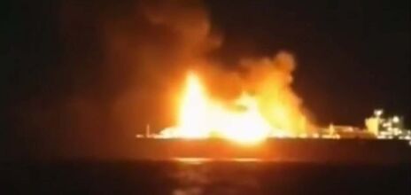 To φλεγόμενο Arctic Metagaz στη Μεσόγειο