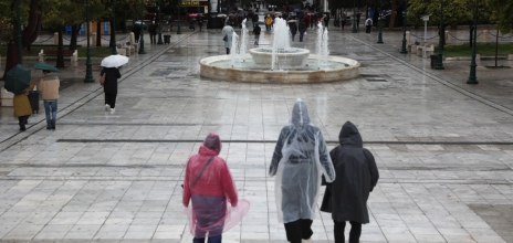 Καιρός αύριο: Ισχυρές βροχές και καταιγίδες με ανέμους 8 μποφόρ