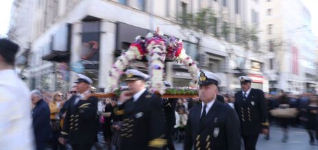 Η πρώτη περιφορά Επιταφίου του Αγίου Μηνά, στη Θεσσαλονίκη