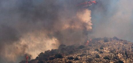 Πυρκαγιές: Οριοθέτηση πυρόπληκτων περιοχών και ενεργοποίηση της κρατικής αρωγής 