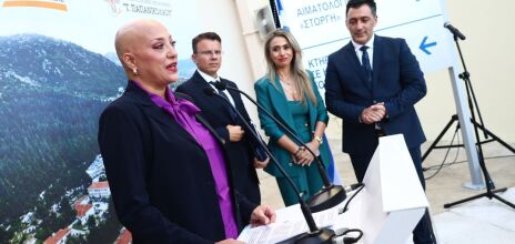 Παπανικολάου: Η ασθενής που είχε γράψει στον Μητσοτάκη για τις ελλείψεις και σήμερα εγκαινίασε τη νέα πτέρυγα