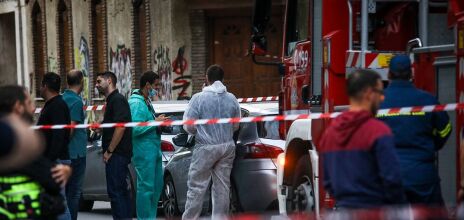 Κολωνός: Με τηλεχειριστήριο πυροδοτήθηκε ο εκρηκτικός μηχανισμός - Τα ευρήματα οι έρευνες για τον παραλήπτη